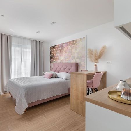 Ivmalu Apartments Tučepi المظهر الخارجي الصورة
