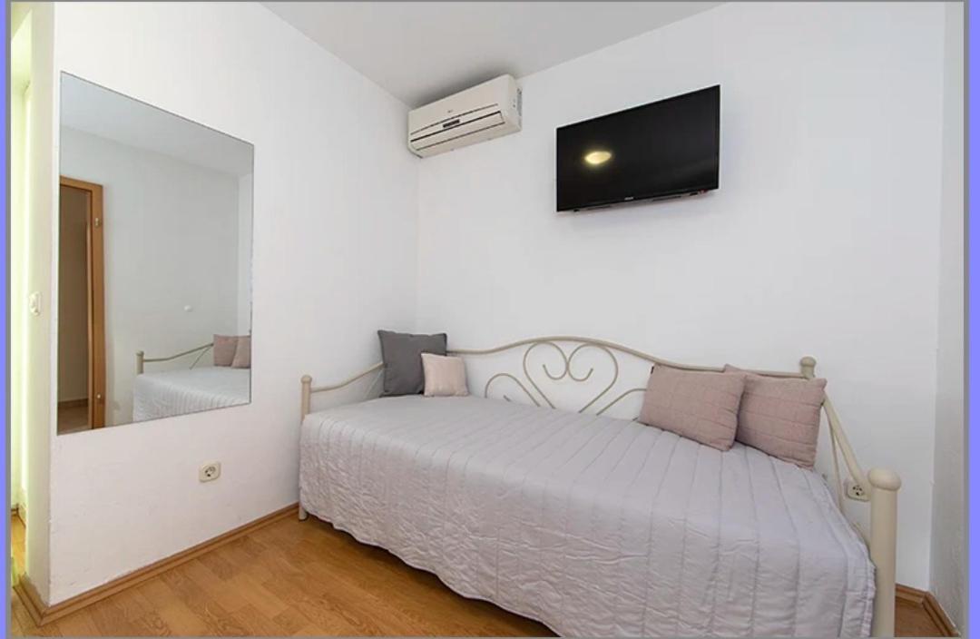 Ivmalu Apartments Tučepi المظهر الخارجي الصورة