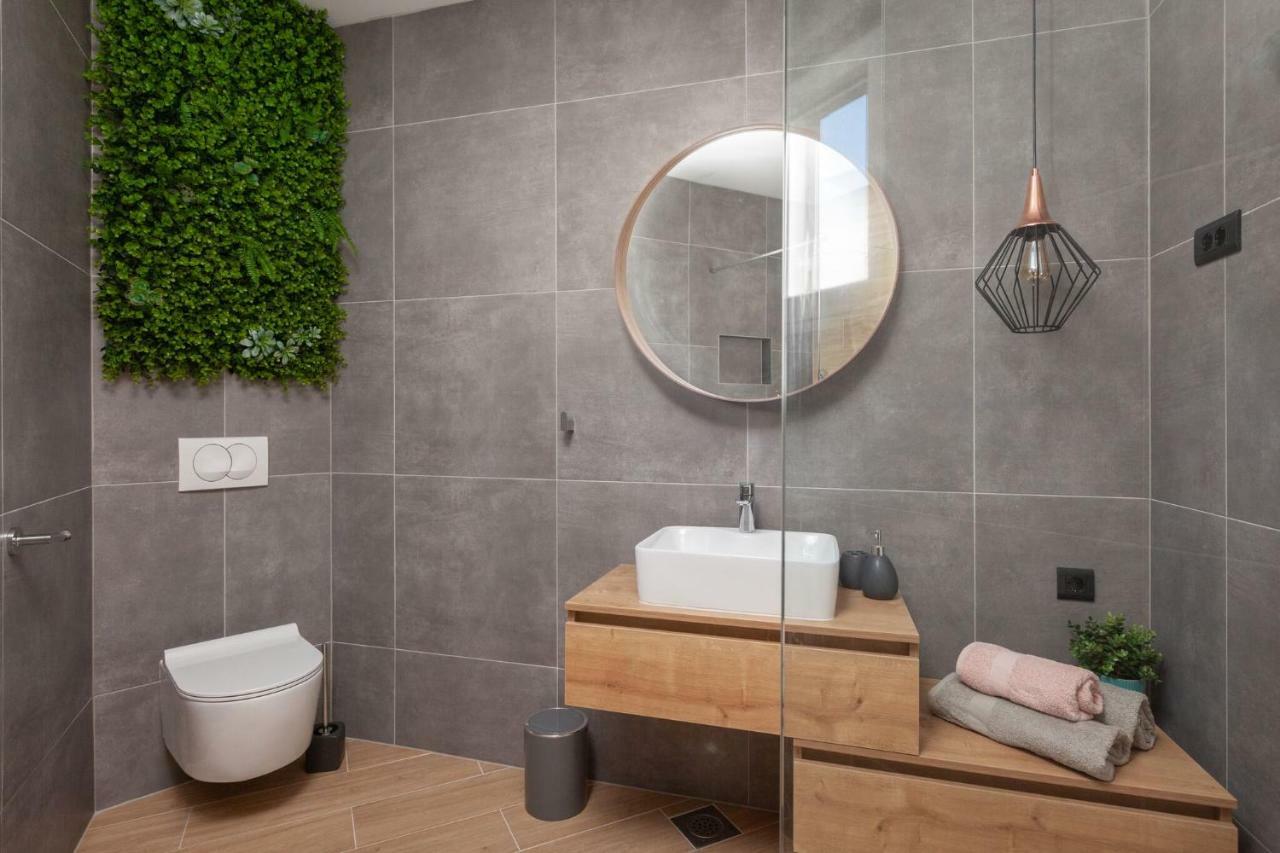 Ivmalu Apartments Tučepi المظهر الخارجي الصورة